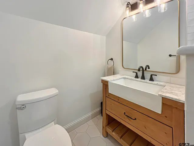 $799,000 | 20178 County Road 452, Mineola, TX 75773