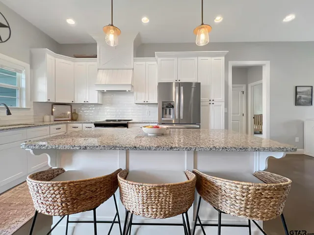 $799,000 | 20178 County Road 452, Mineola, TX 75773