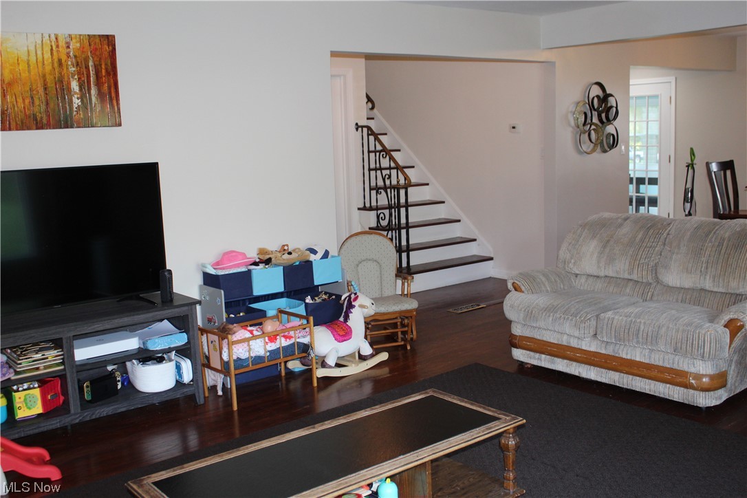 1810 Massillon Road Akron, OH 44312 - Photo 21 of 31 Living room with hardwood floors