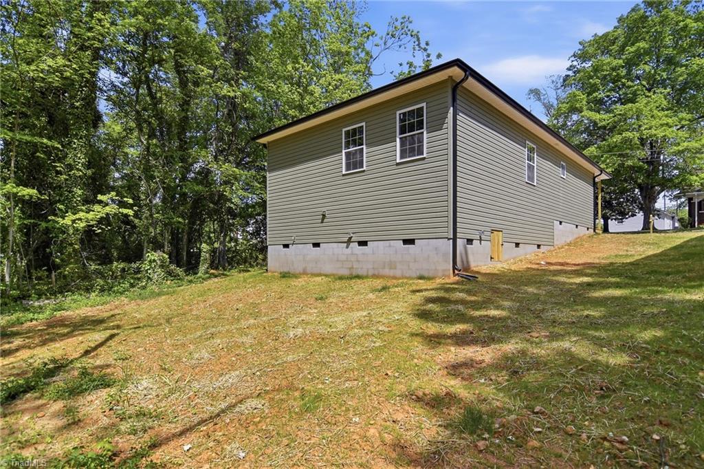 420 Bristol Street Lexington, NC 27292 - Photo 31 of 32