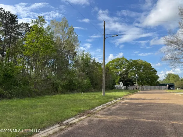 $255,000 | 1311 North Jackson Street, Brookhaven, MS 39601