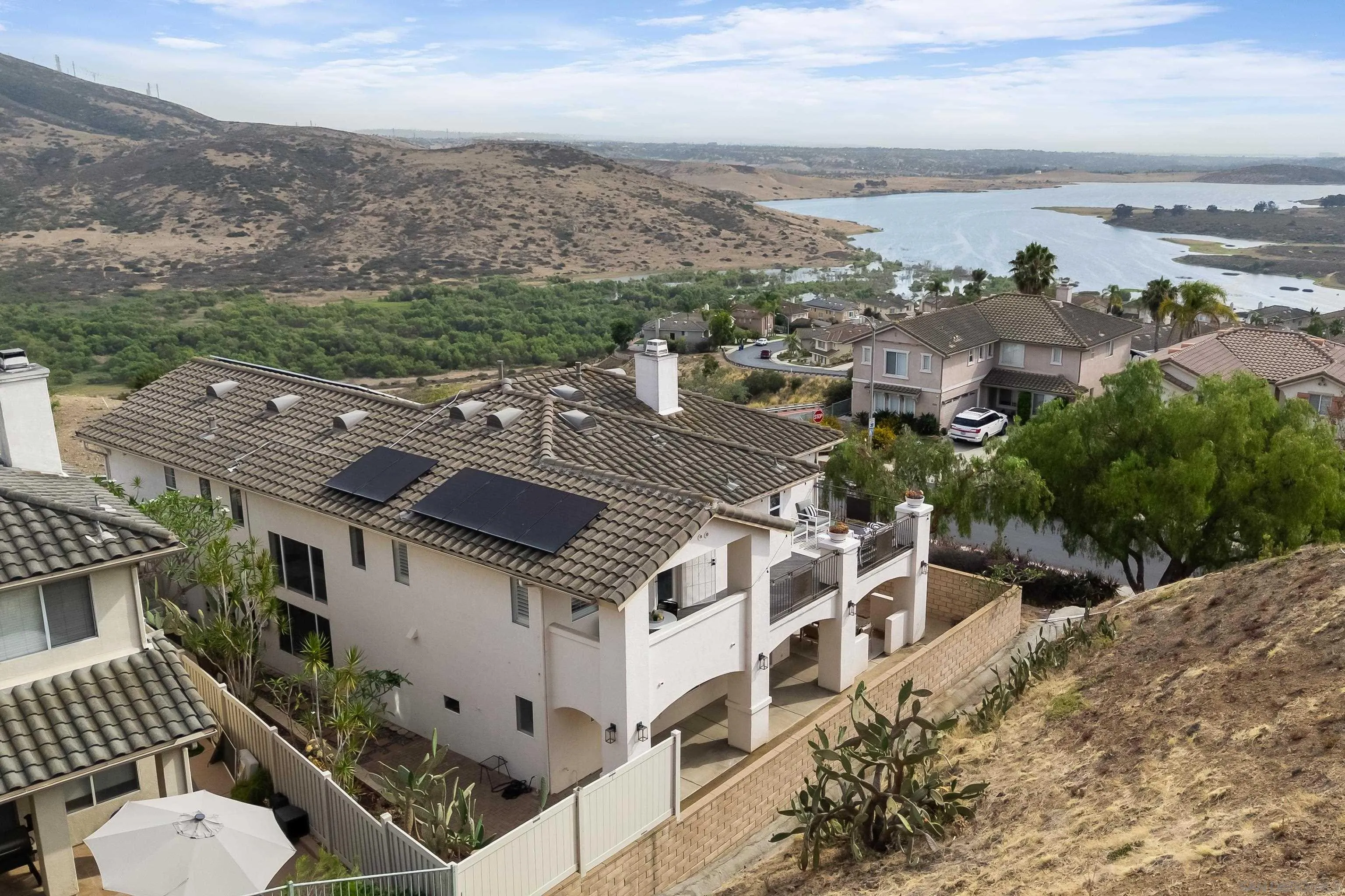 2002 Pointe Parkway Spring Valley, CA 91978 - Photo 5 of 63