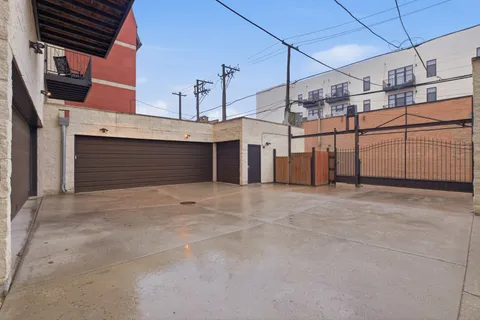 $399,000 | 4226 South Ellis Avenue, Unit 4S, Chicago, IL 60653