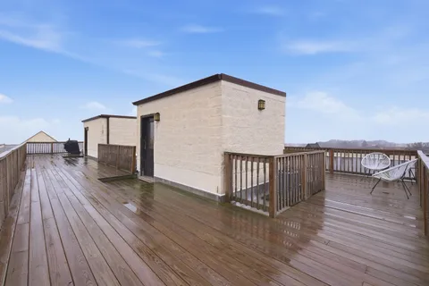 $399,000 | 4226 South Ellis Avenue, Unit 4S, Chicago, IL 60653