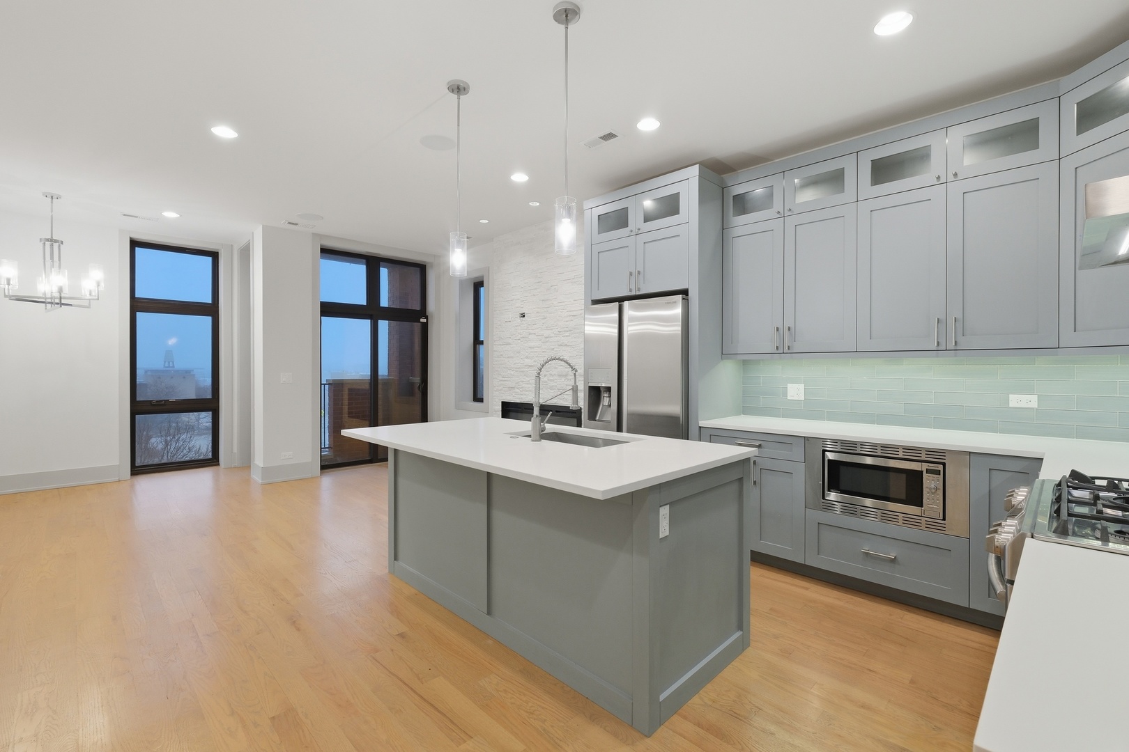 4226 South Ellis Avenue, Unit 4S Chicago, IL 60653 - Photo 4 of 28