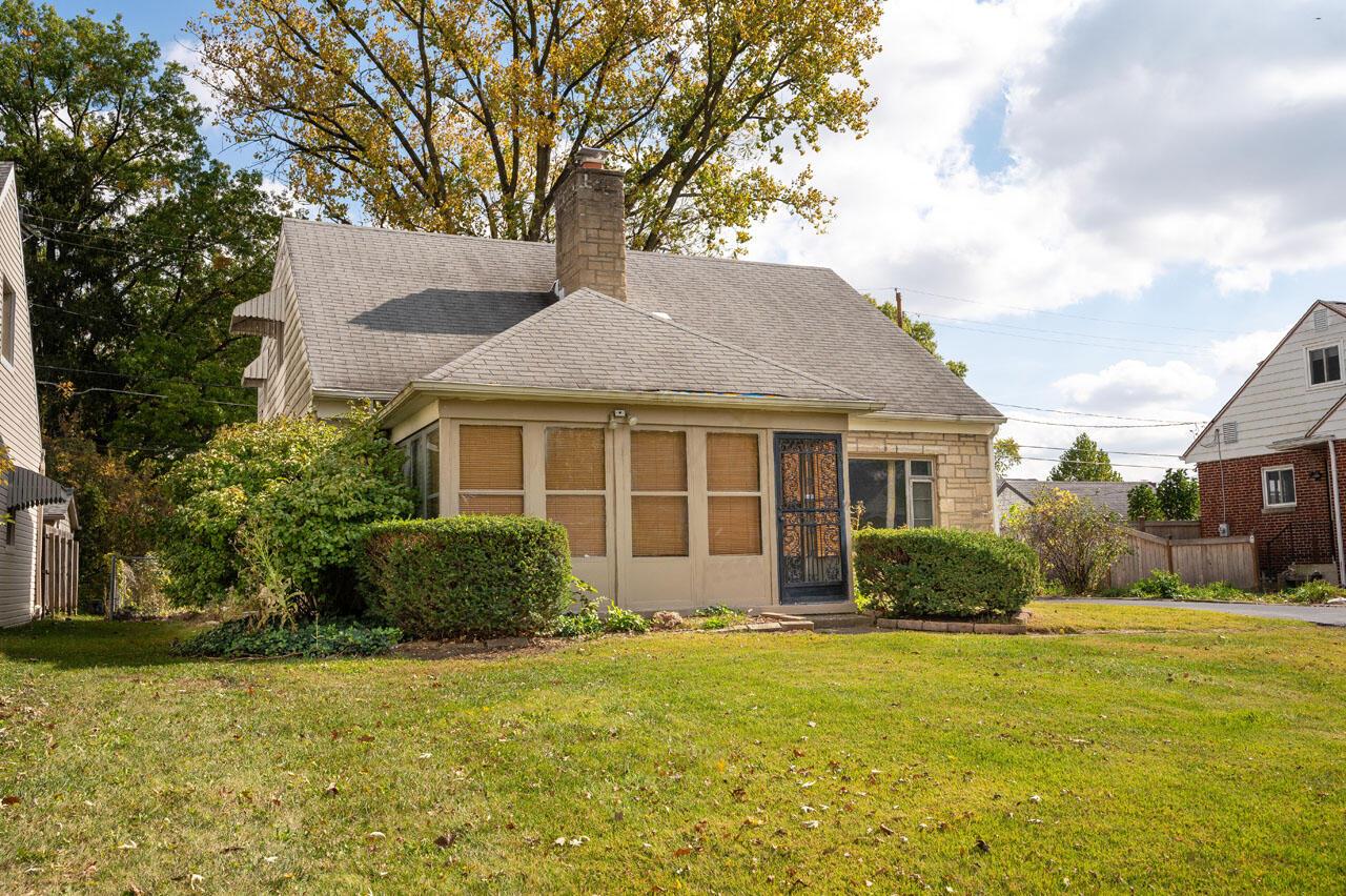 570 Enfield Road Columbus, OH 43209 - Photo 6 of 46 570 Enfield Rd-5