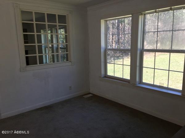 68 Crabapple Lane Ridgeland, SC 29936 - Photo 8 of 18 Dining Area
