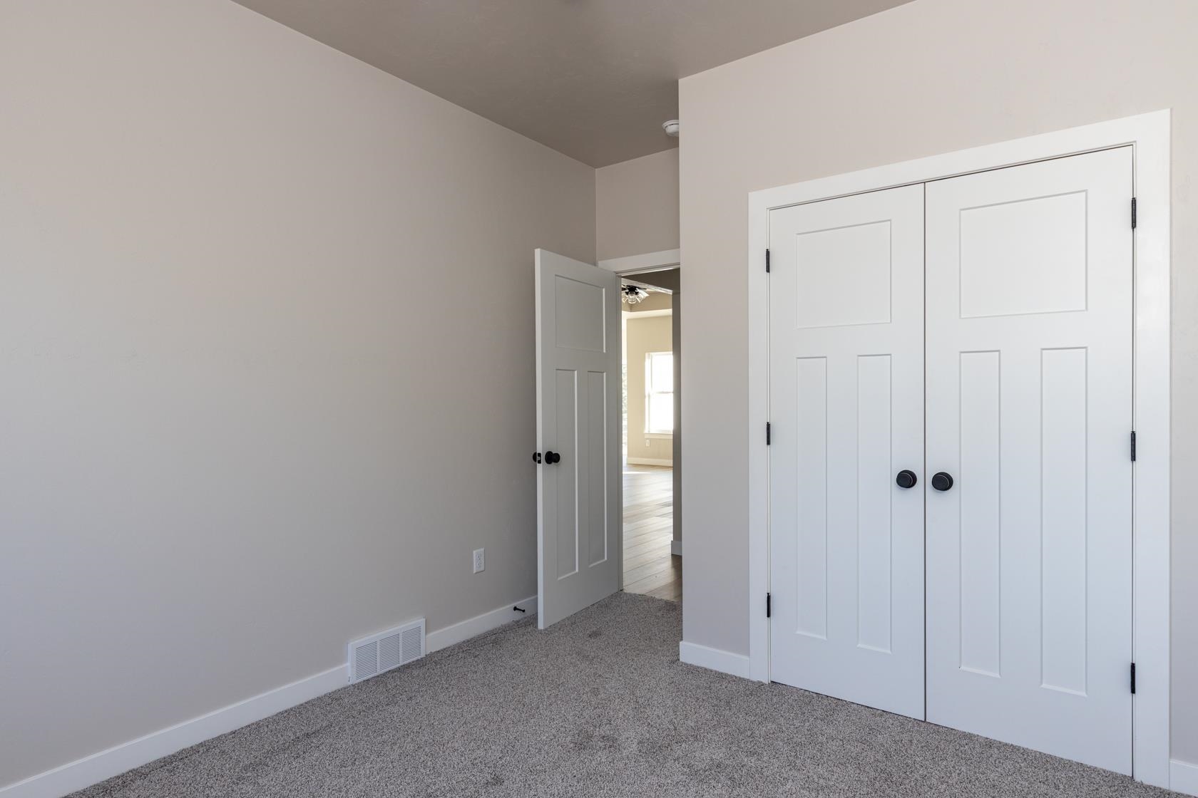 1009 Lotus Trail Menasha, WI 54952 - Photo 18 of 31