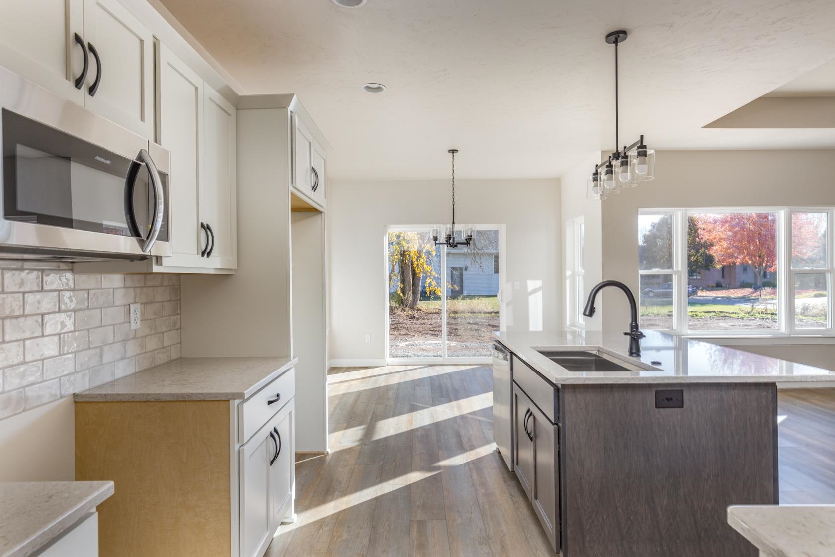 1009 Lotus Trail Menasha, WI 54952 - Photo 5 of 31