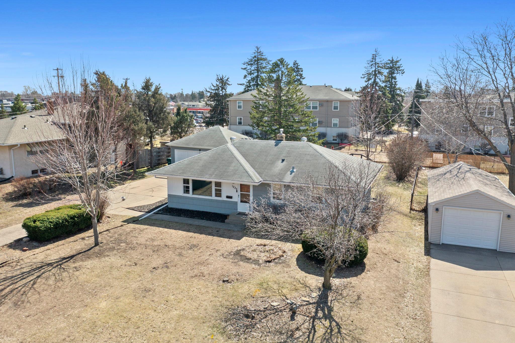 1236 Roma Avenue Roseville, MN 55113 - Photo 29 of 49