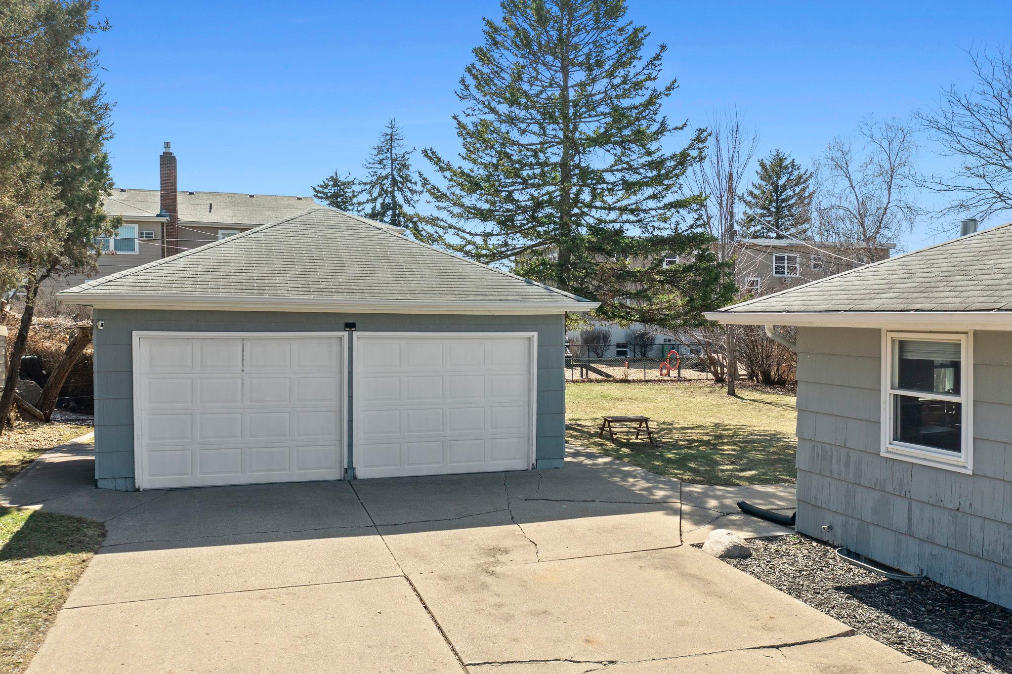 1236 Roma Avenue Roseville, MN 55113 - Photo 30 of 49