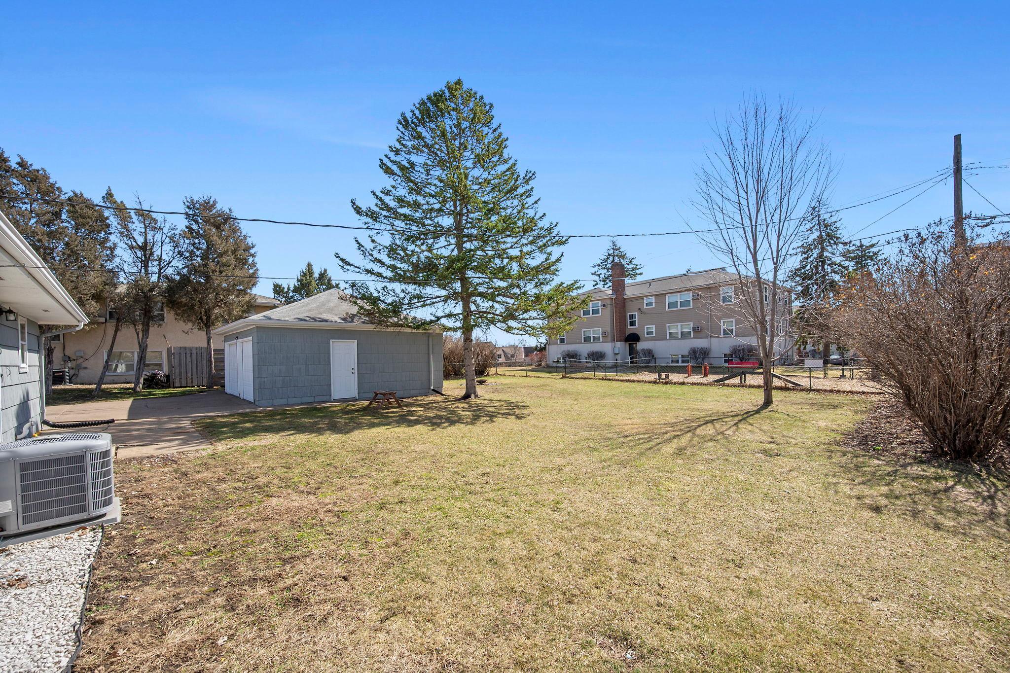 1236 Roma Avenue Roseville, MN 55113 - Photo 33 of 49