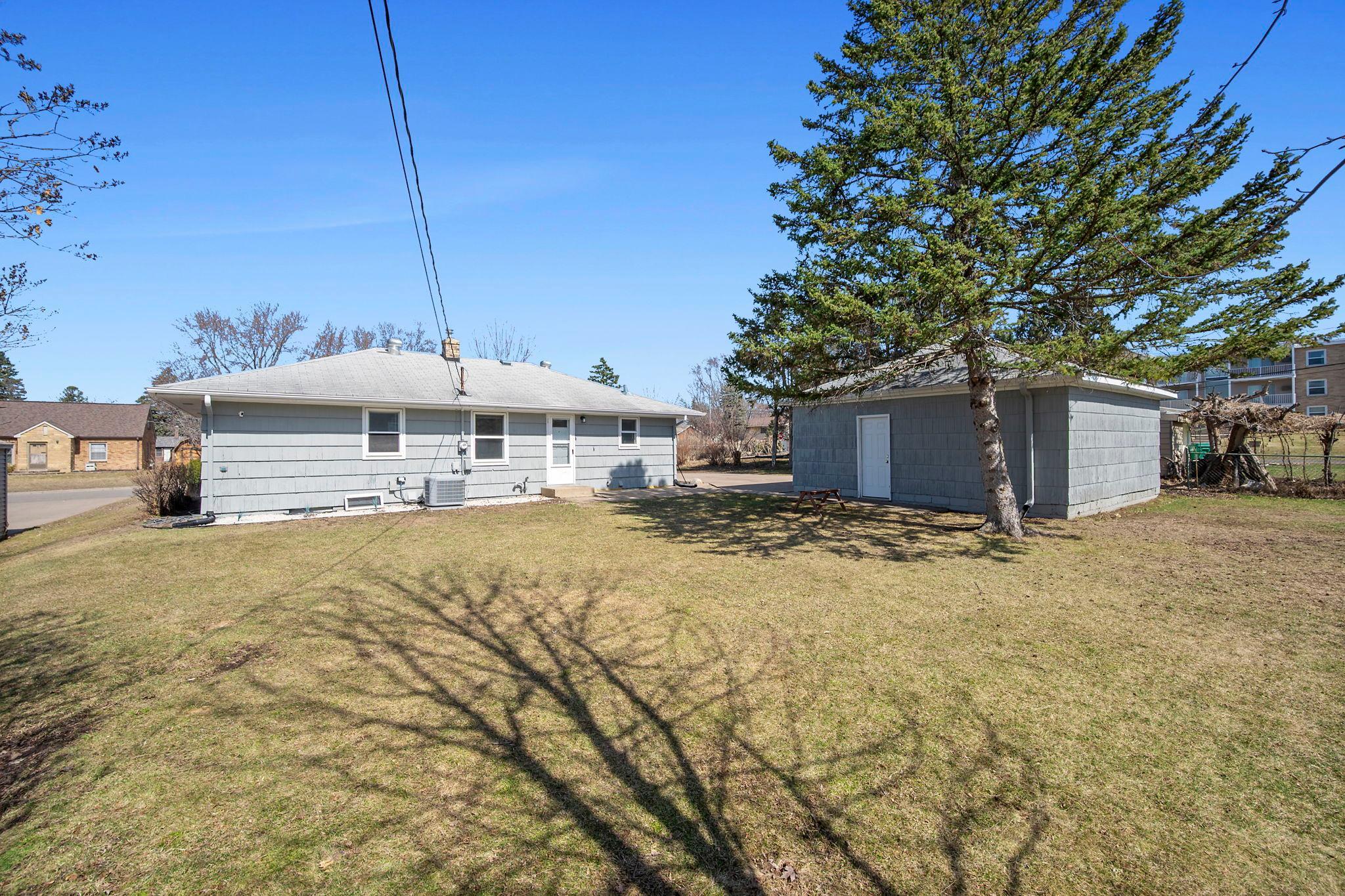1236 Roma Avenue Roseville, MN 55113 - Photo 34 of 49