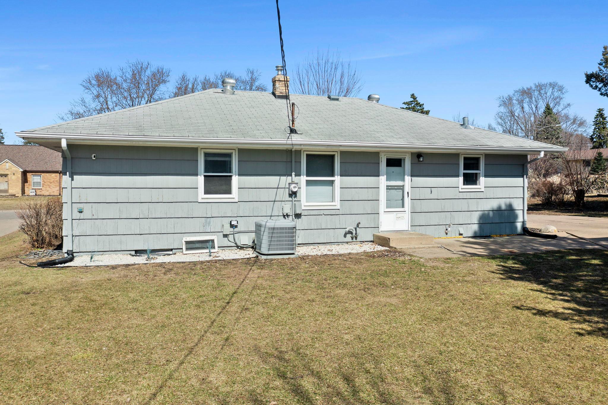 1236 Roma Avenue Roseville, MN 55113 - Photo 36 of 49