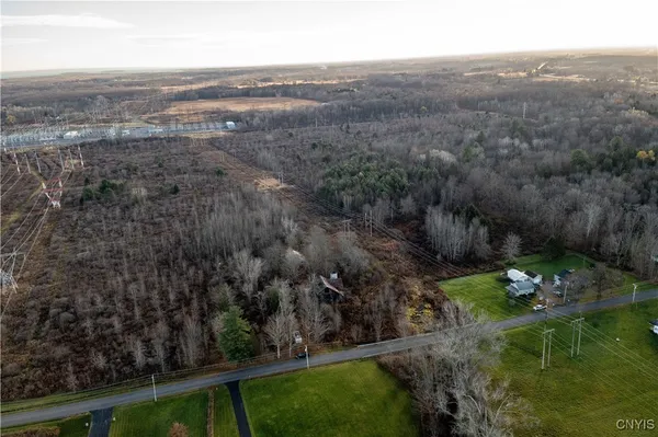 $985,000 | 8790 Van Hoesen Road, Clay, NY 13041