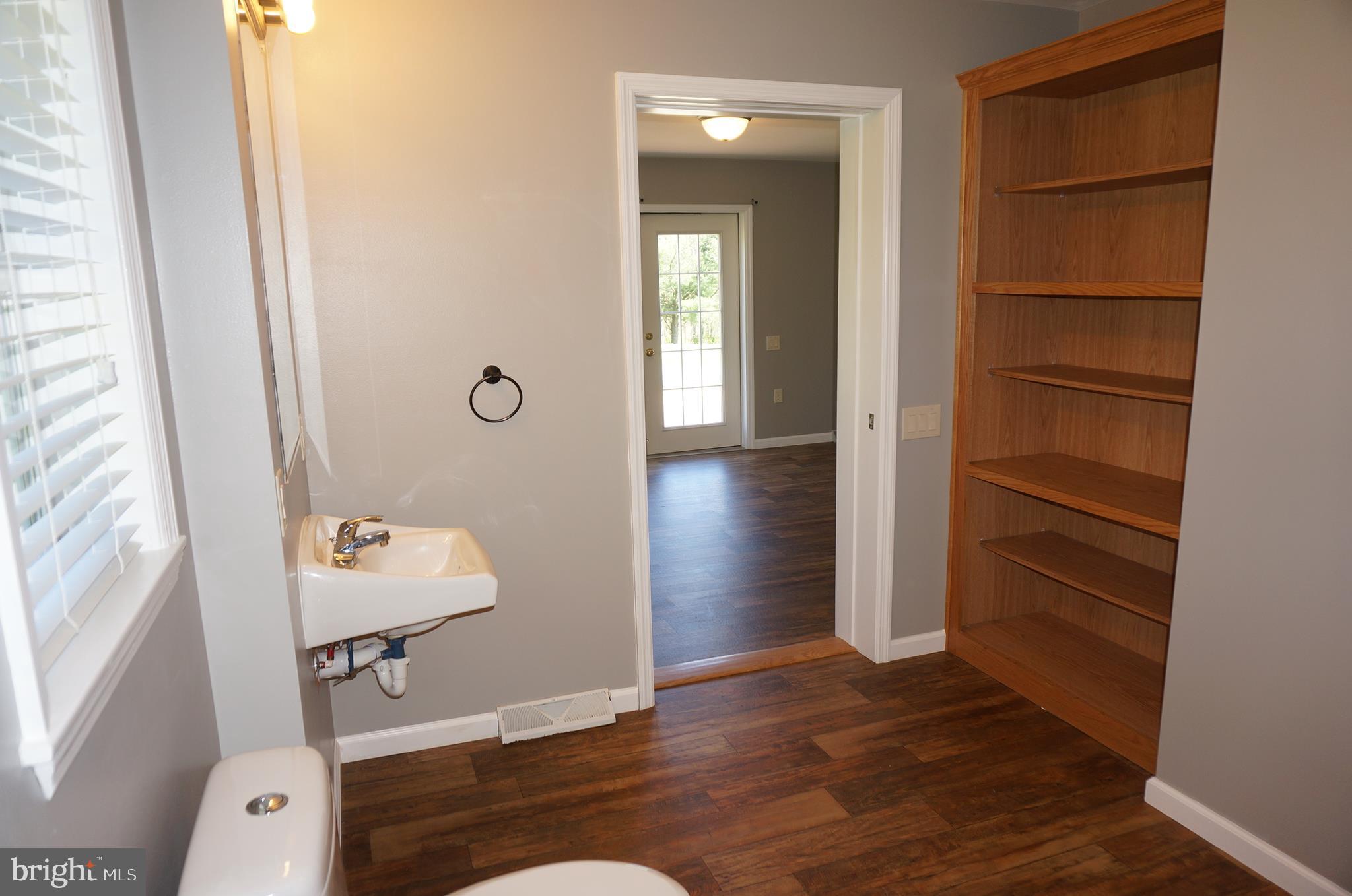 14351 Tollgate Ridge Road Hancock, MD 21750 - Photo 29 of 54 MBR Bath Has Built-In Shelves
