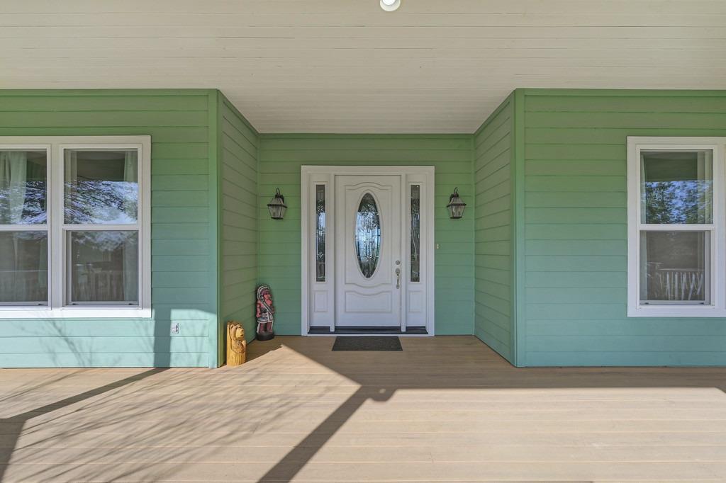 5901 Traverse Creek Road Garden Valley, CA 95633 - Photo 23 of 98 property entrance