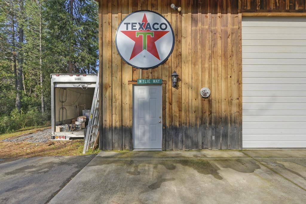 5901 Traverse Creek Road Garden Valley, CA 95633 - Photo 80 of 98 view of exterior entry