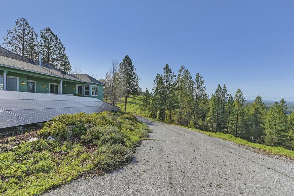 5901 Traverse Creek Road Garden Valley, CA 95633 - Photo 93 of 98 view of street