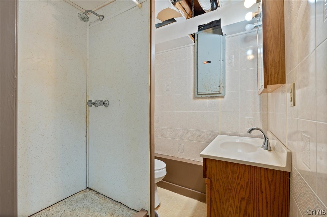 4375 Davis Corners Road Smithfield, NY 13408 - Photo 22 of 34 Lower level bath