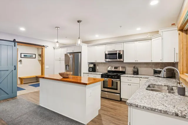 $2,399,000 | 364 Kansas Road, Bridgton, ME 04009