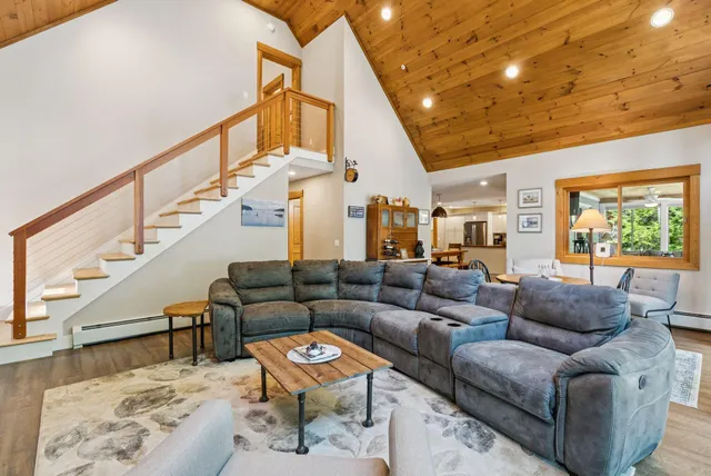 $2,399,000 | 364 Kansas Road, Bridgton, ME 04009
