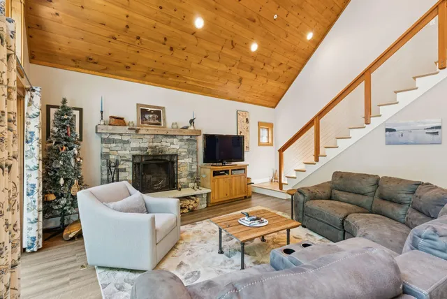 $2,399,000 | 364 Kansas Road, Bridgton, ME 04009
