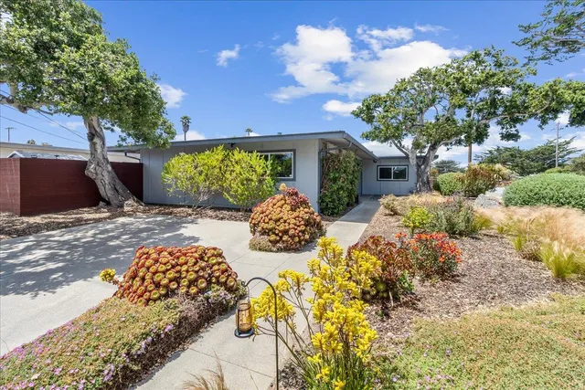 $899,000 | 570 Casanova Avenue, Monterey, CA 93940