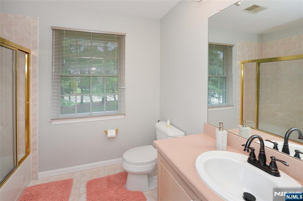 1 Woods Edge Road Old Tappan, NJ 07675 - Photo 24 of 41