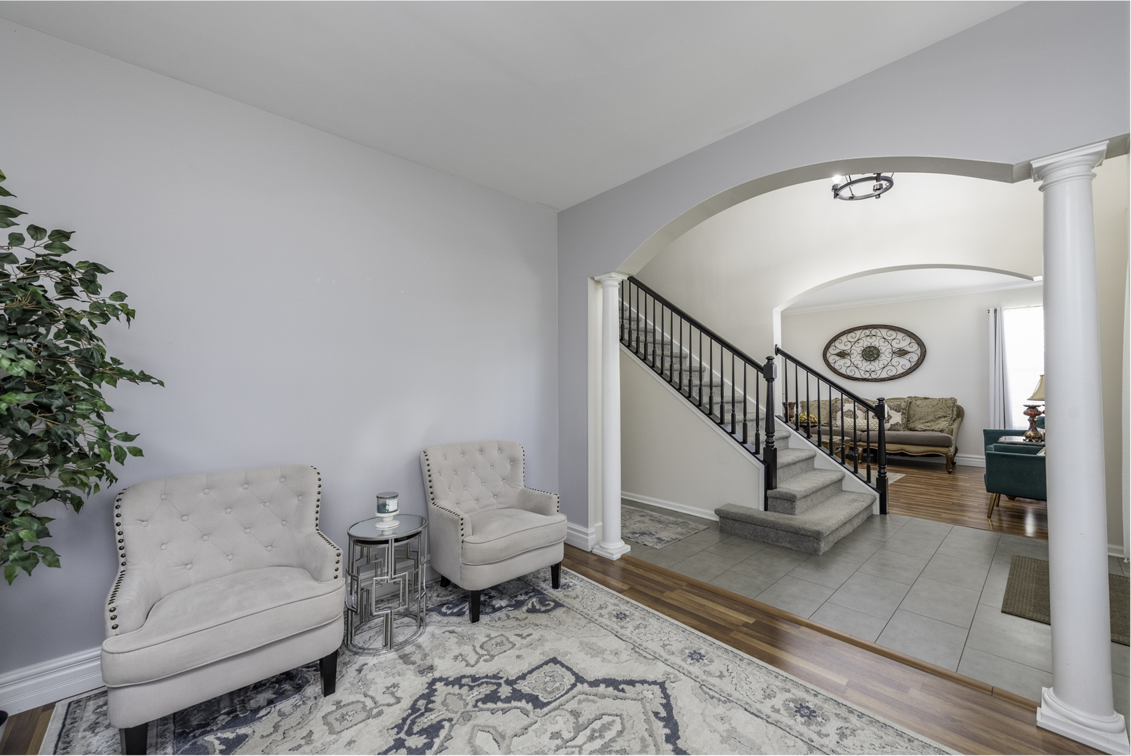 1650 Natures Way Lindenhurst, IL 60046 - Photo 5 of 55 a living room with furniture and a table