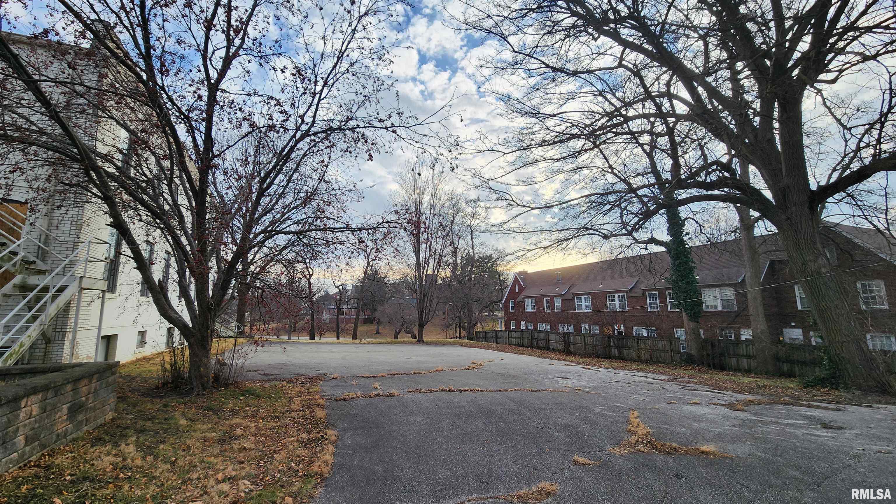 541 East Black Avenue Springfield, IL 62702 - Photo 14 of 20