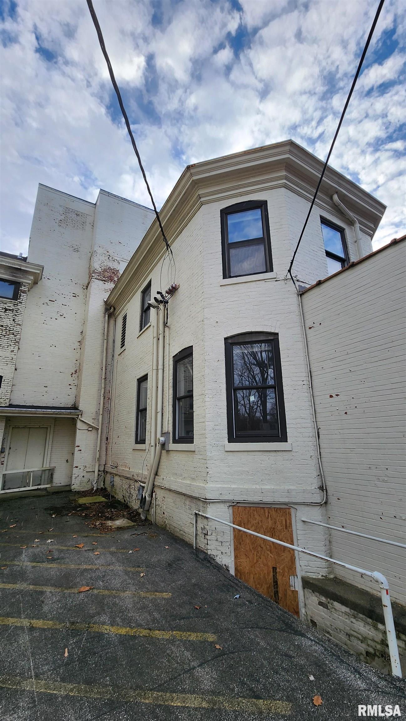 541 East Black Avenue Springfield, IL 62702 - Photo 16 of 20