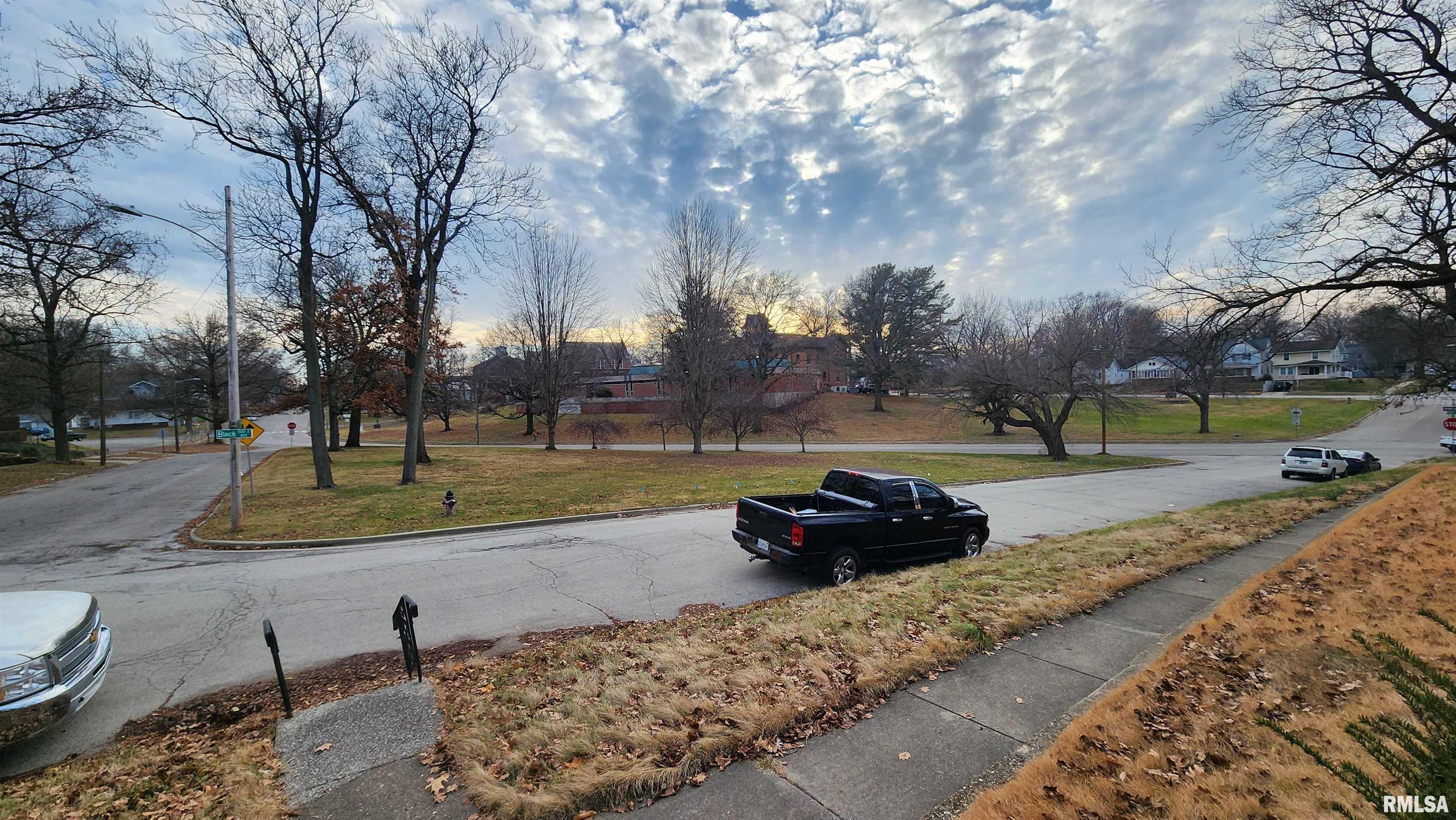 541 East Black Avenue Springfield, IL 62702 - Photo 20 of 20