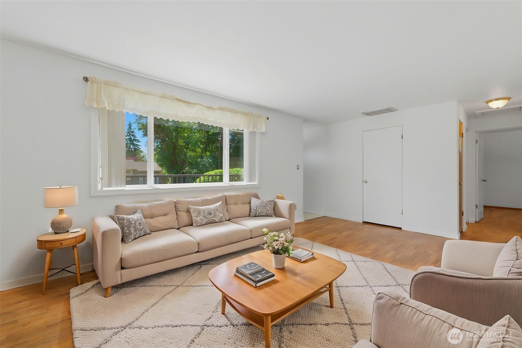 842 Southwest 305th Street Federal Way, WA 98023 - Photo 10 of 35
