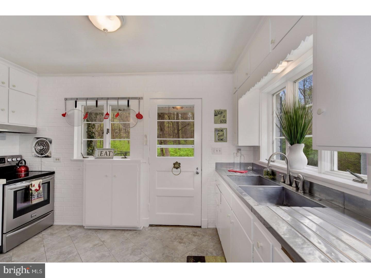 4550 Province Line Road Princeton, NJ 08540 - Photo 8 of 18 Kitchen
