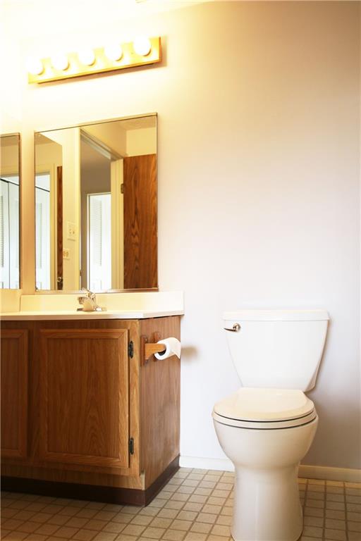 105 Rossmor Court Pittsburgh, PA 15229 - Photo 18 of 24 Full Bathroom Looking In From Master Bedroom