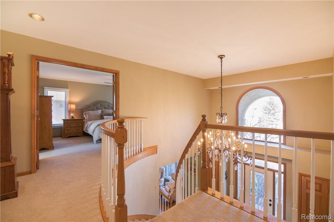4186 Oak Tree Circle Rochester, MI 48306 - Photo 5 of 54 782A5471-89-Edit.jpg
