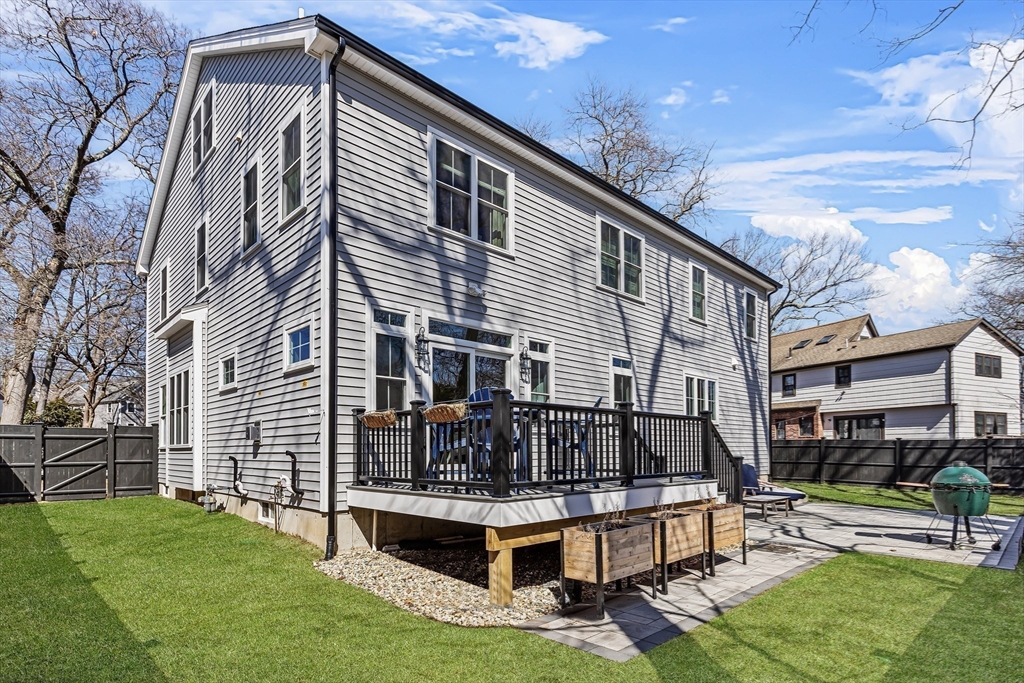 96 Winchester Road Arlington, MA 02474 - Photo 9 of 34