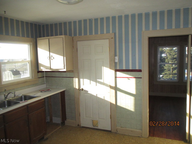 10178 Vermilion Road Amherst, OH 44001 - Photo 9 of 11 Gallery Image 9
