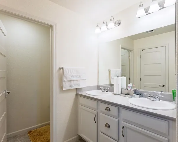 $579,000 | 2978 Bowden Sq Way, Sacramento, CA 95835