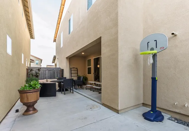 $579,000 | 2978 Bowden Sq Way, Sacramento, CA 95835