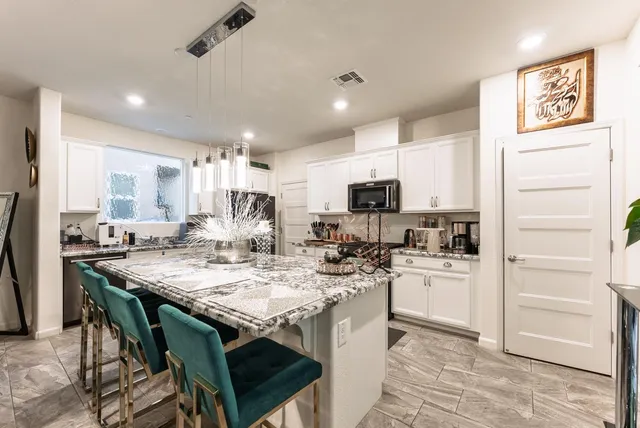 $579,000 | 2978 Bowden Sq Way, Sacramento, CA 95835