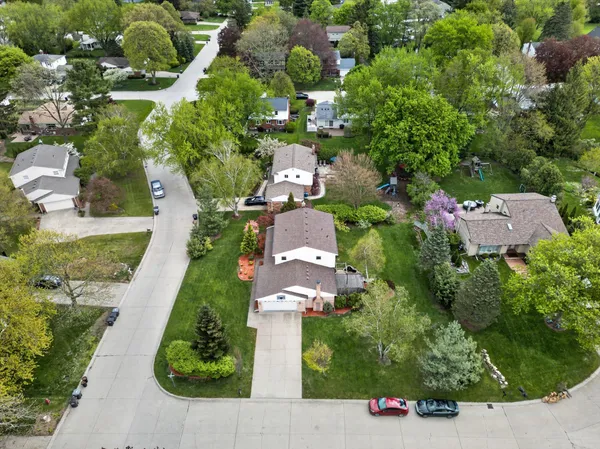 $575,000 | 42231 Ladywood Drive, Northville, MI 48168