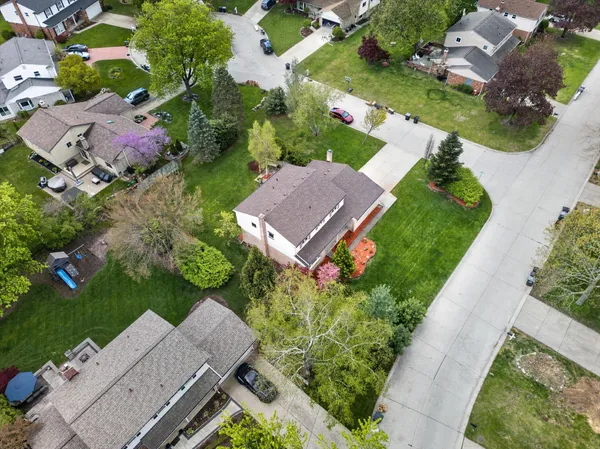 $575,000 | 42231 Ladywood Drive, Northville, MI 48168