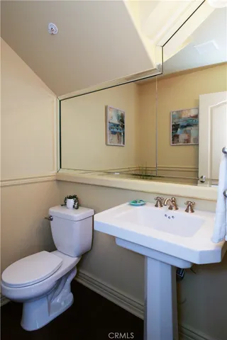 $1,960,000 | 2020 Clark Lane, Unit B, Redondo Beach, CA 90278