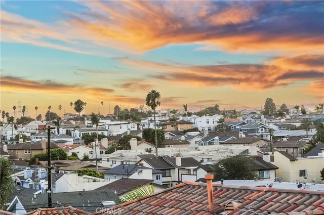 $1,960,000 | 2020 Clark Lane, Unit B, Redondo Beach, CA 90278