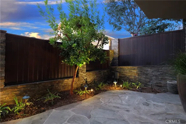 $1,960,000 | 2020 Clark Lane, Unit B, Redondo Beach, CA 90278