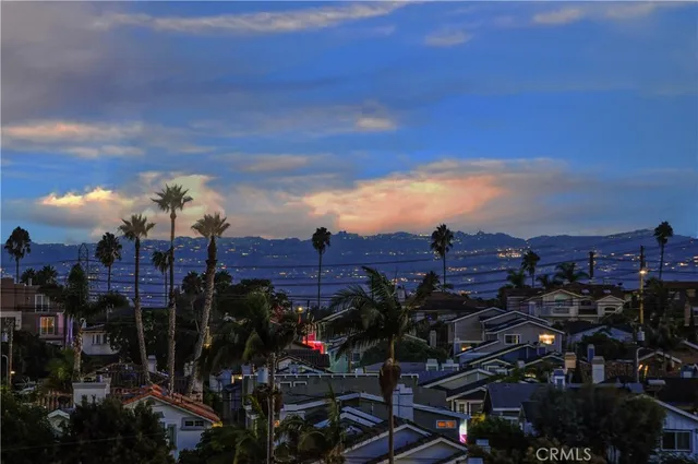 $1,960,000 | 2020 Clark Lane, Unit B, Redondo Beach, CA 90278