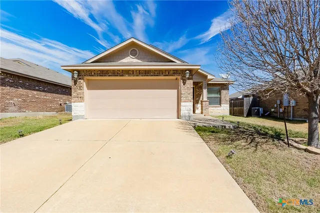 $230,000 | 301 West Vega Lane, Killeen, TX 76542
