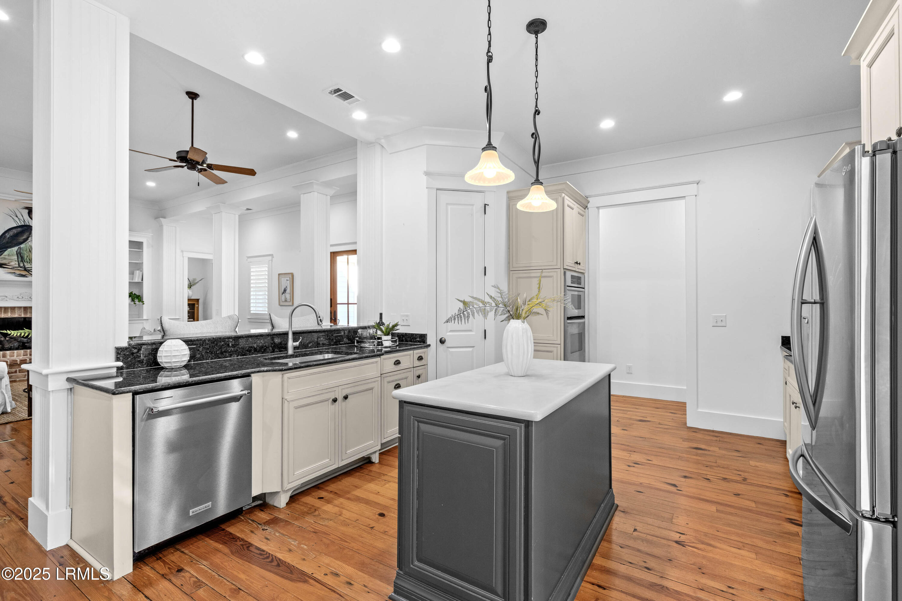 17 Oldfield Village Road Bluffton, SC 29909 - Photo 25 of 90 17 Oldfield Staged-16